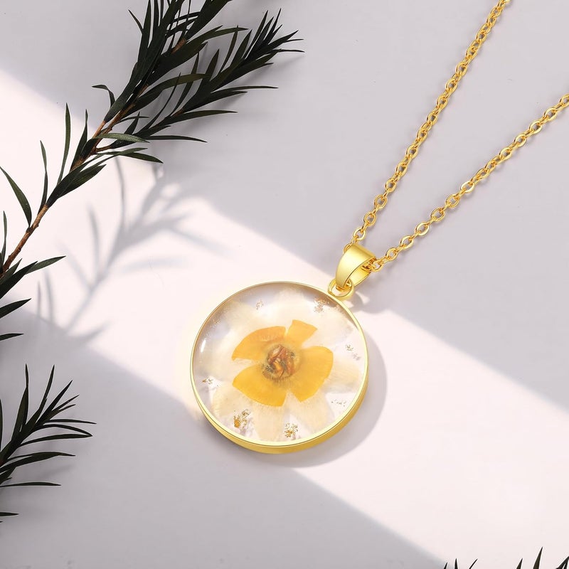 AUNTESIGN Store Forget-Me-Not and Queen Anne's Lace Pressed Wildflower Necklace | Birth Month Real Flower Necklace | Gold/Silver Pressed Flower Jewelry | Personalized Handmade Jewelry - Image 1